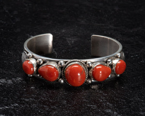 Guy Hoskie 5 stone Mediterranean Coral Bracelet