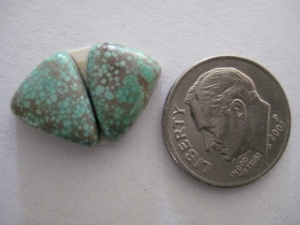 Carico Lake Turquoise Pair of Triangle Cabs 7 Carats